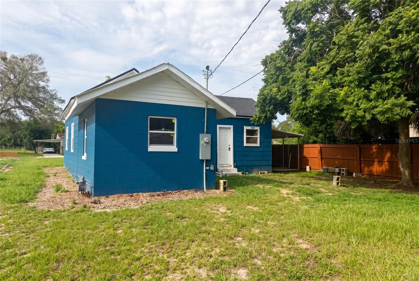 520 E Juanita St St Property Photo 5