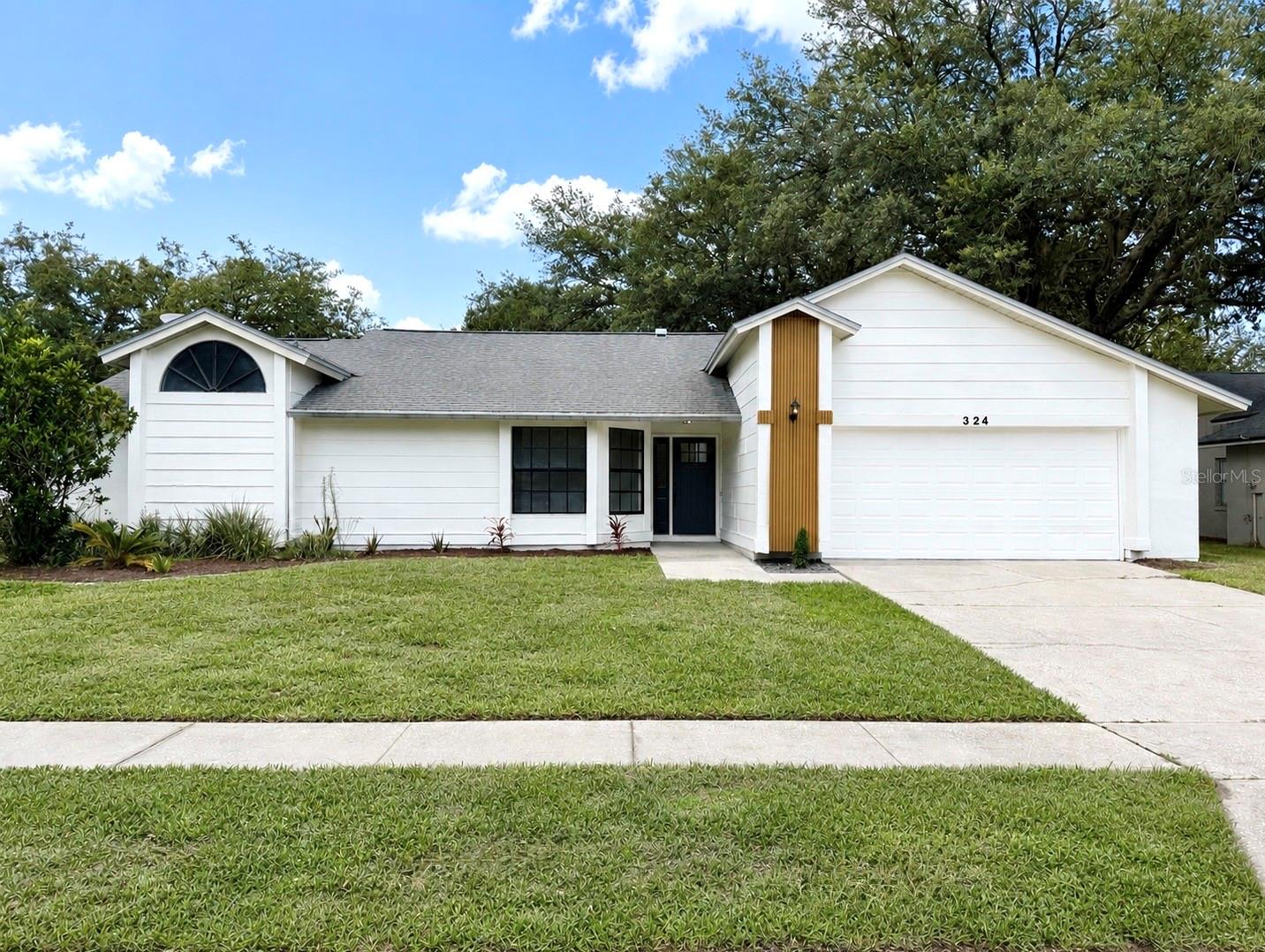 324 RINGWOOD CIR