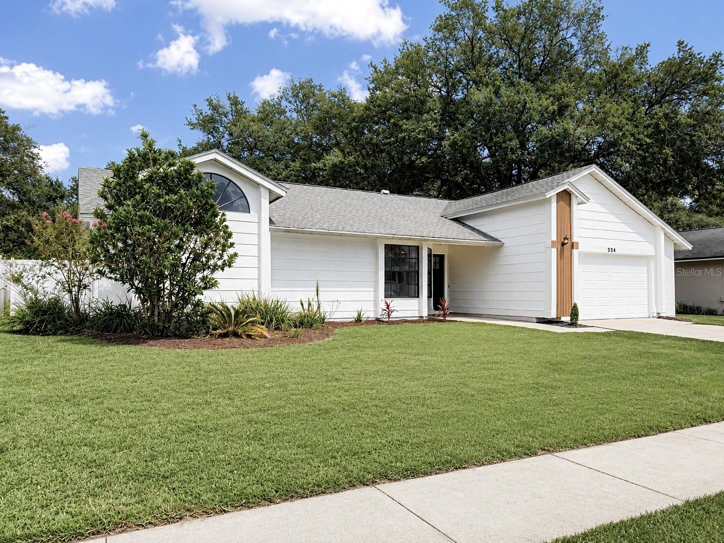 324 Ringwood Cir Property Photo 2