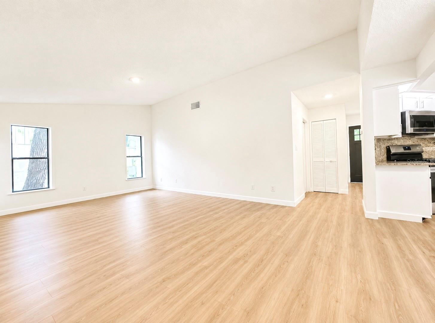 324 Ringwood Cir Property Photo 19