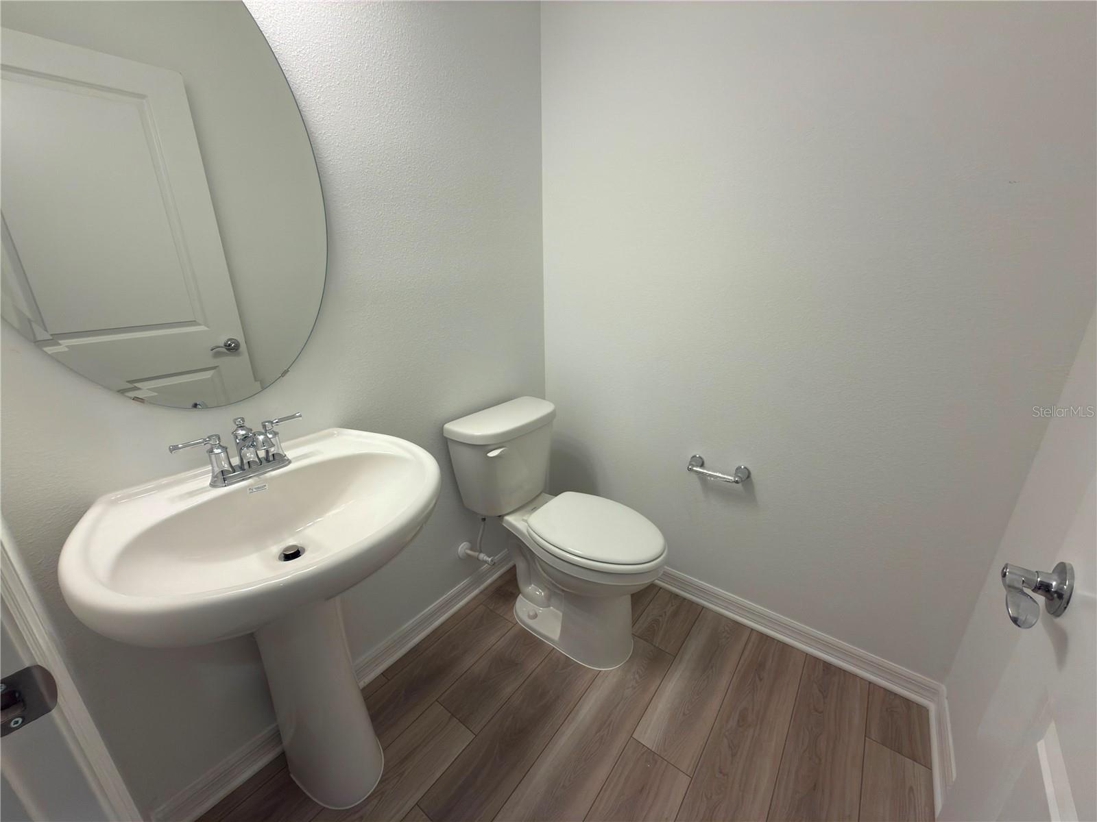 11419 Harborview St Property Photo 5