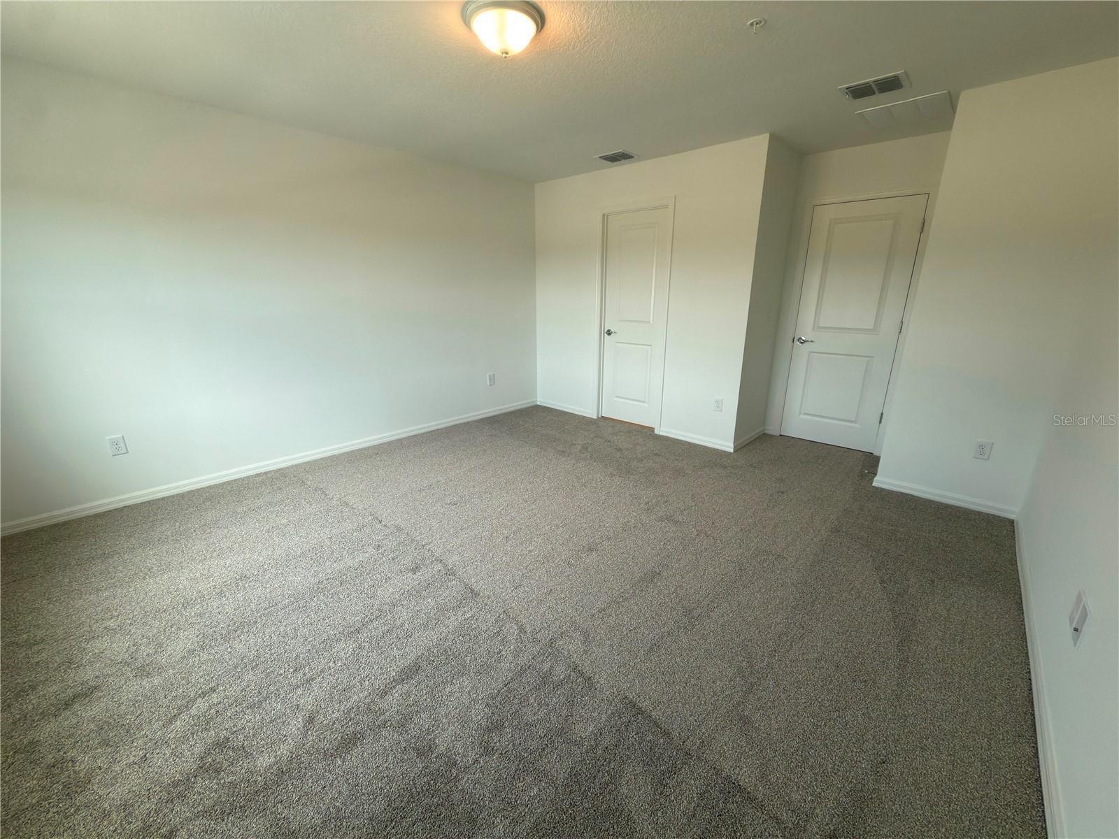 11419 Harborview St Property Photo 7