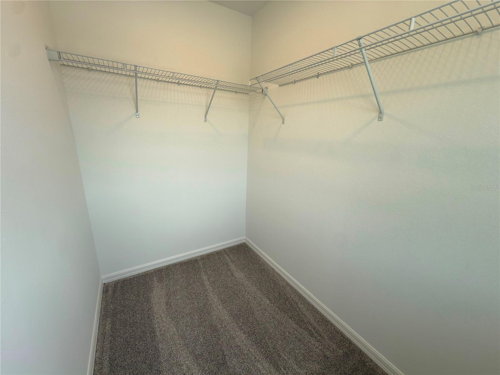 11419 Harborview St Property Photo 8