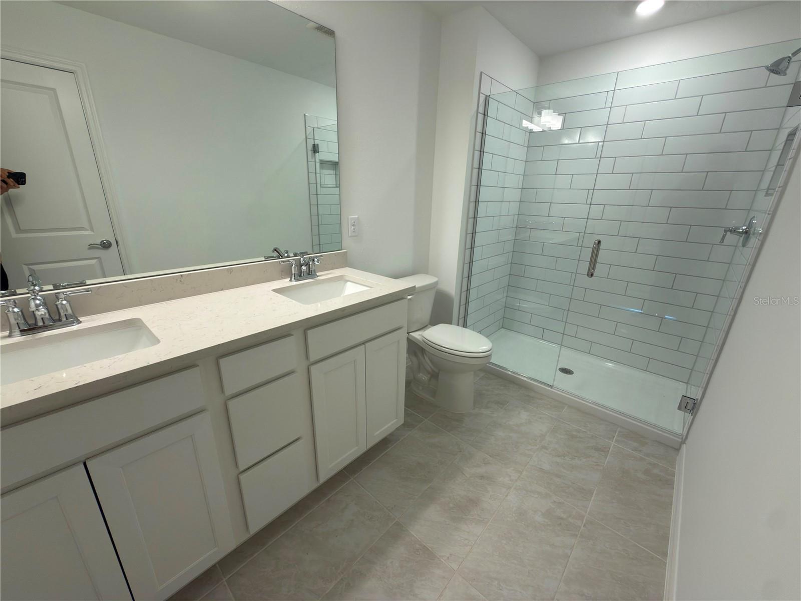 11419 Harborview St Property Photo 9
