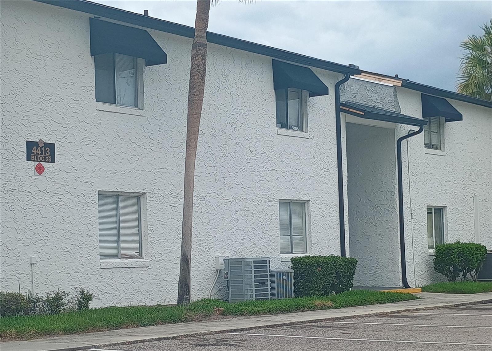 4413 S Semoran Blvd #6 Property Photo 1
