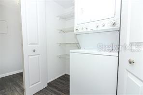 O6425884 Property Photo 11