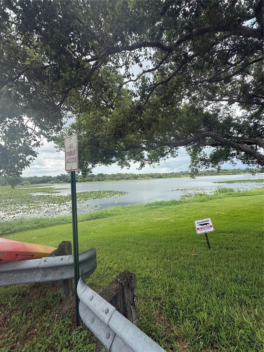 O6425884 Property Photo 14