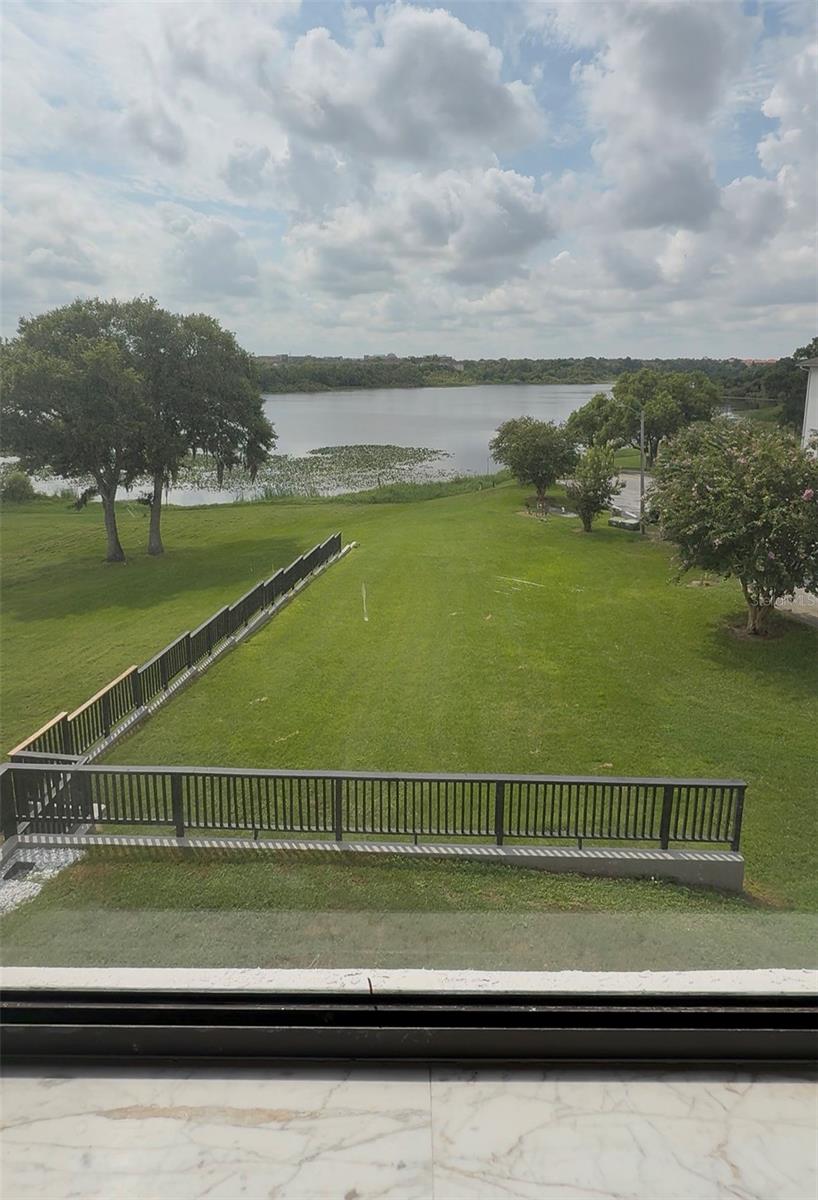 O6425884 Property Photo 16