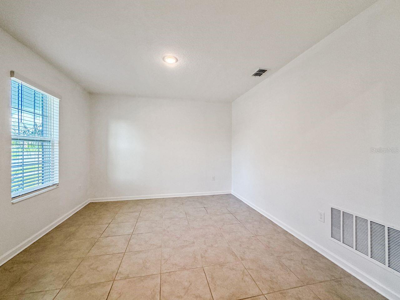 4459 Tahoe Cir Property Photo 3
