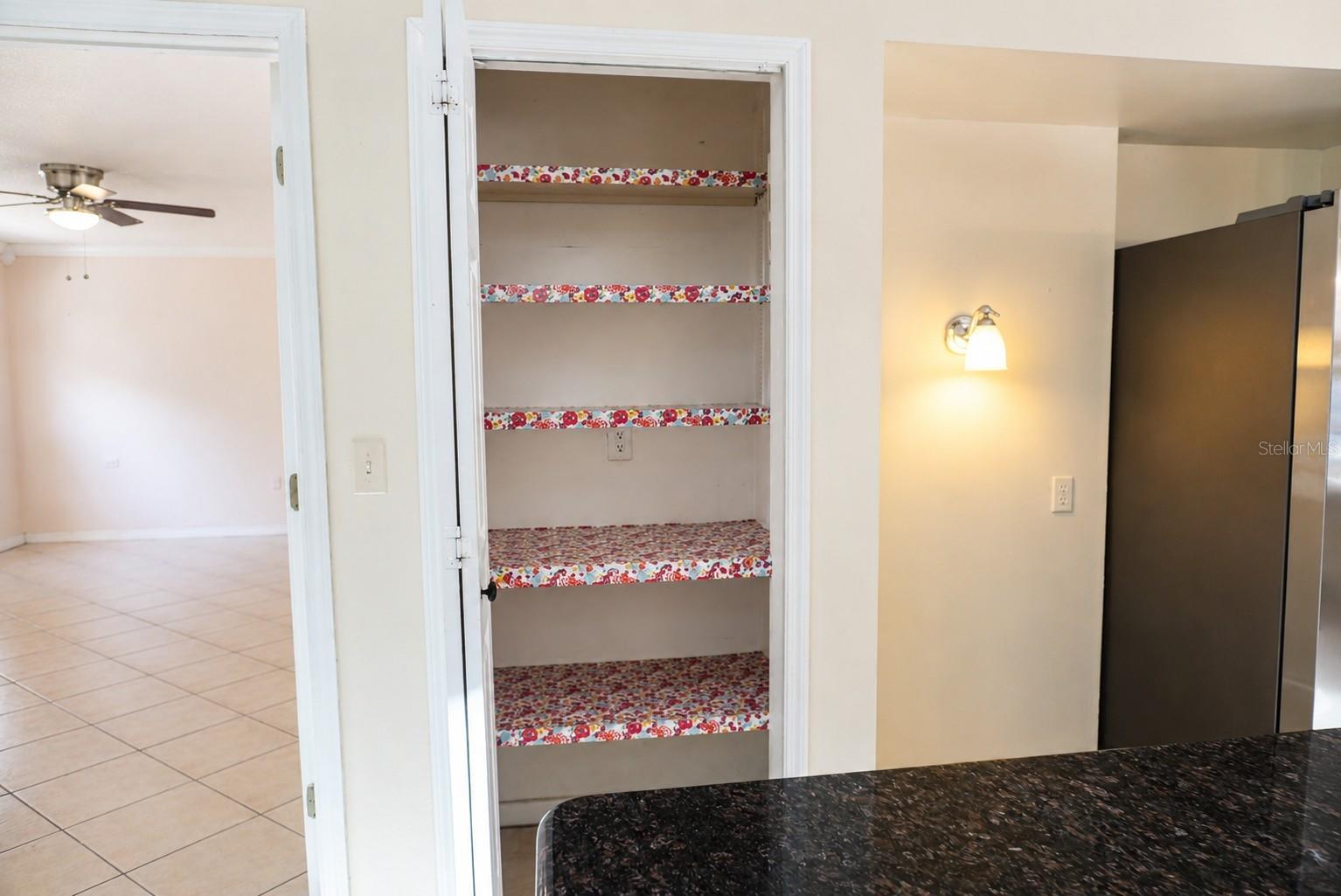 11130 Fountain Lake Blvd Property Photo 14