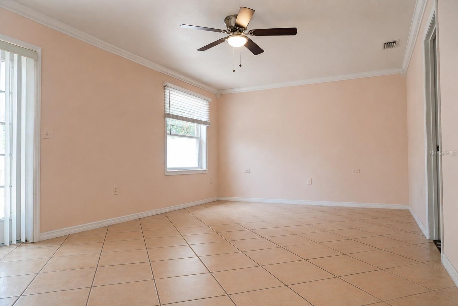 11130 Fountain Lake Blvd Property Photo 15