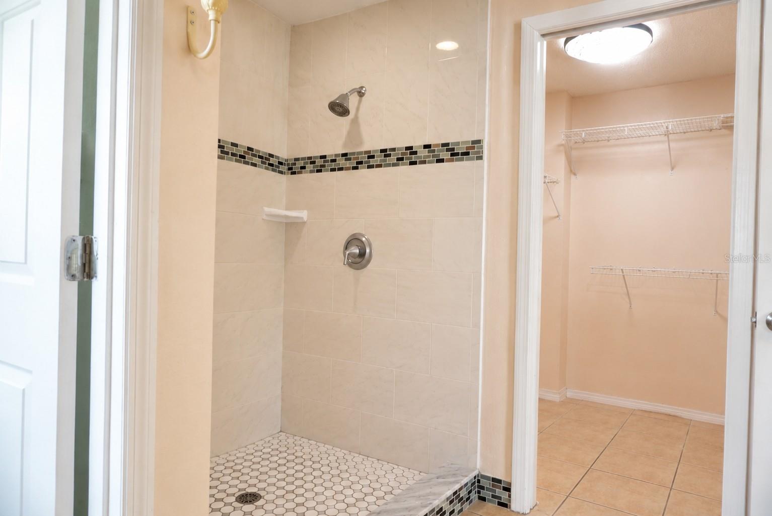 11130 Fountain Lake Blvd Property Photo 21