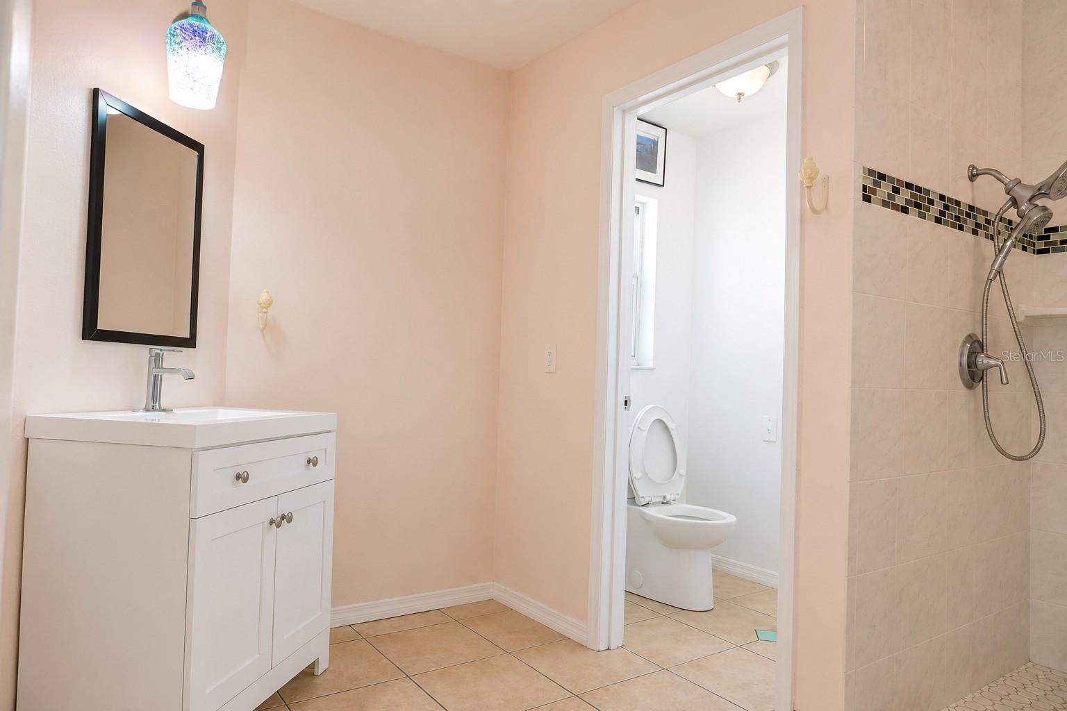 11130 Fountain Lake Blvd Property Photo 23