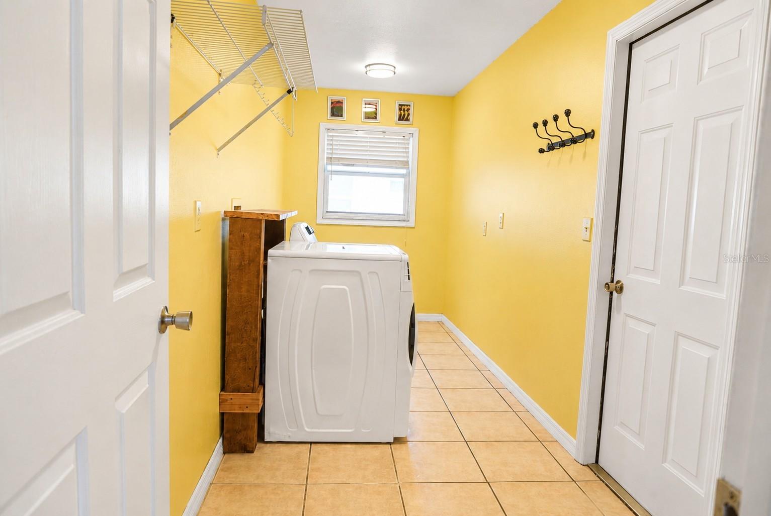 11130 Fountain Lake Blvd Property Photo 40