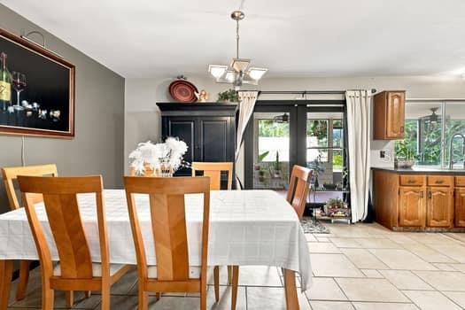 1637 Gran Via Property Photo 7