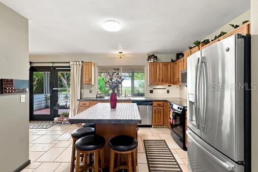 1637 Gran Via Property Photo 8
