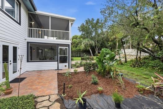 1637 Gran Via Property Photo 33
