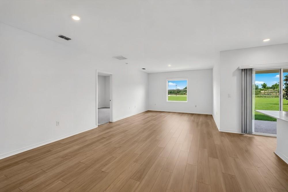224 Streamwater Way Property Photo 3