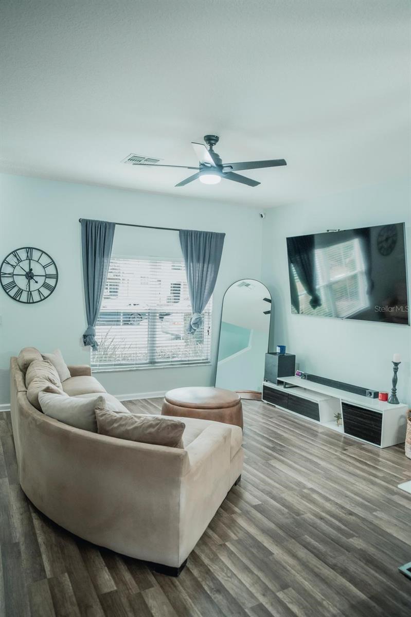 11843 Deer Path Way Property Photo 5