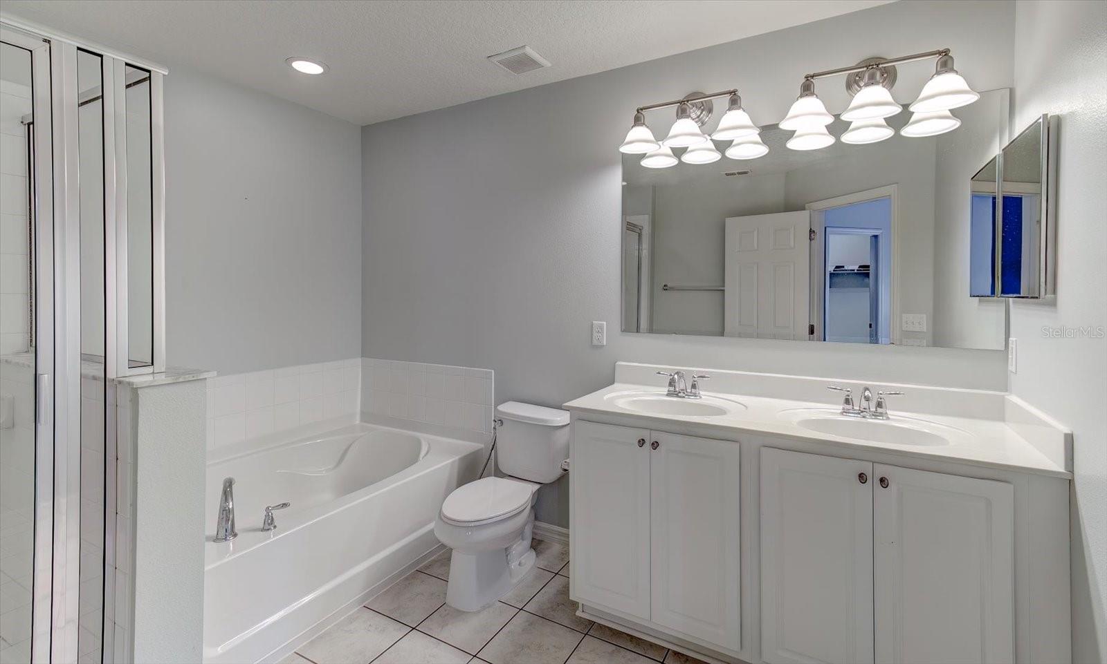 2463 Lacerta Dr Property Photo 25