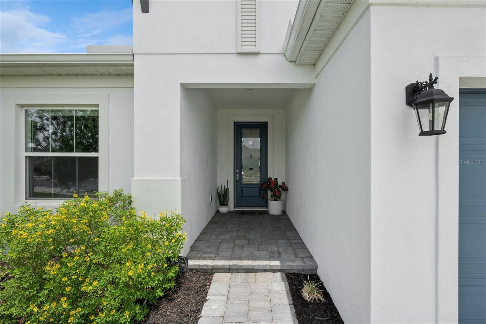 5785 Wallis Ln Property Photo 3