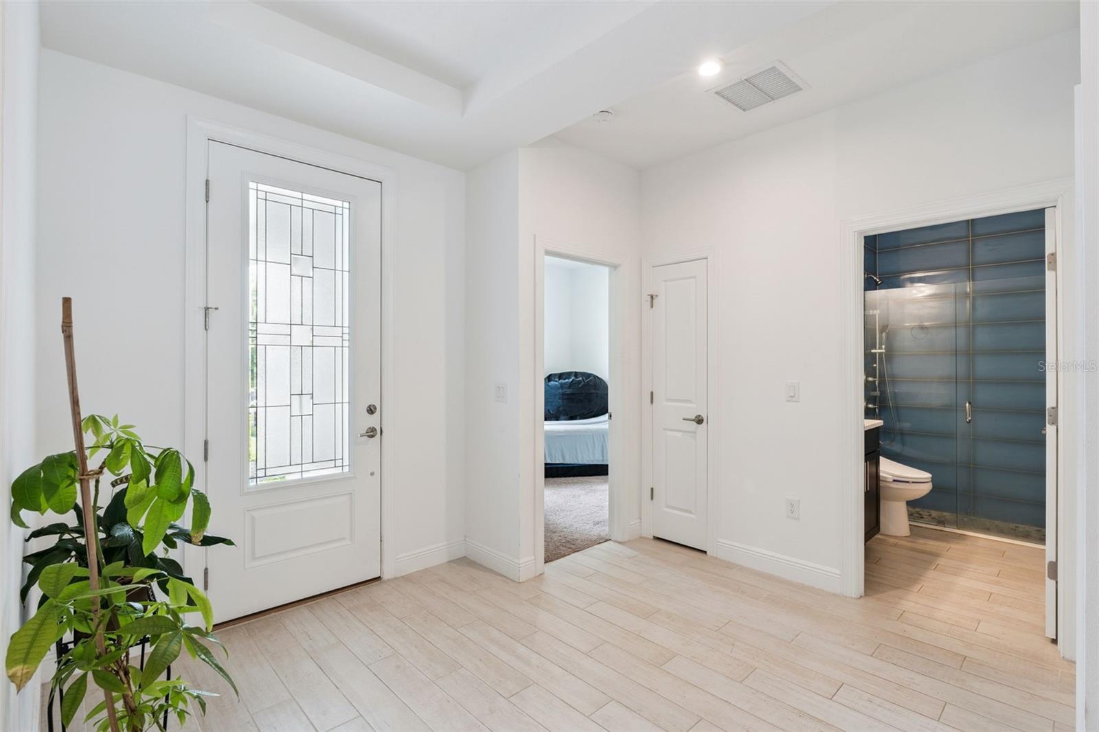5785 Wallis Ln Property Photo 4