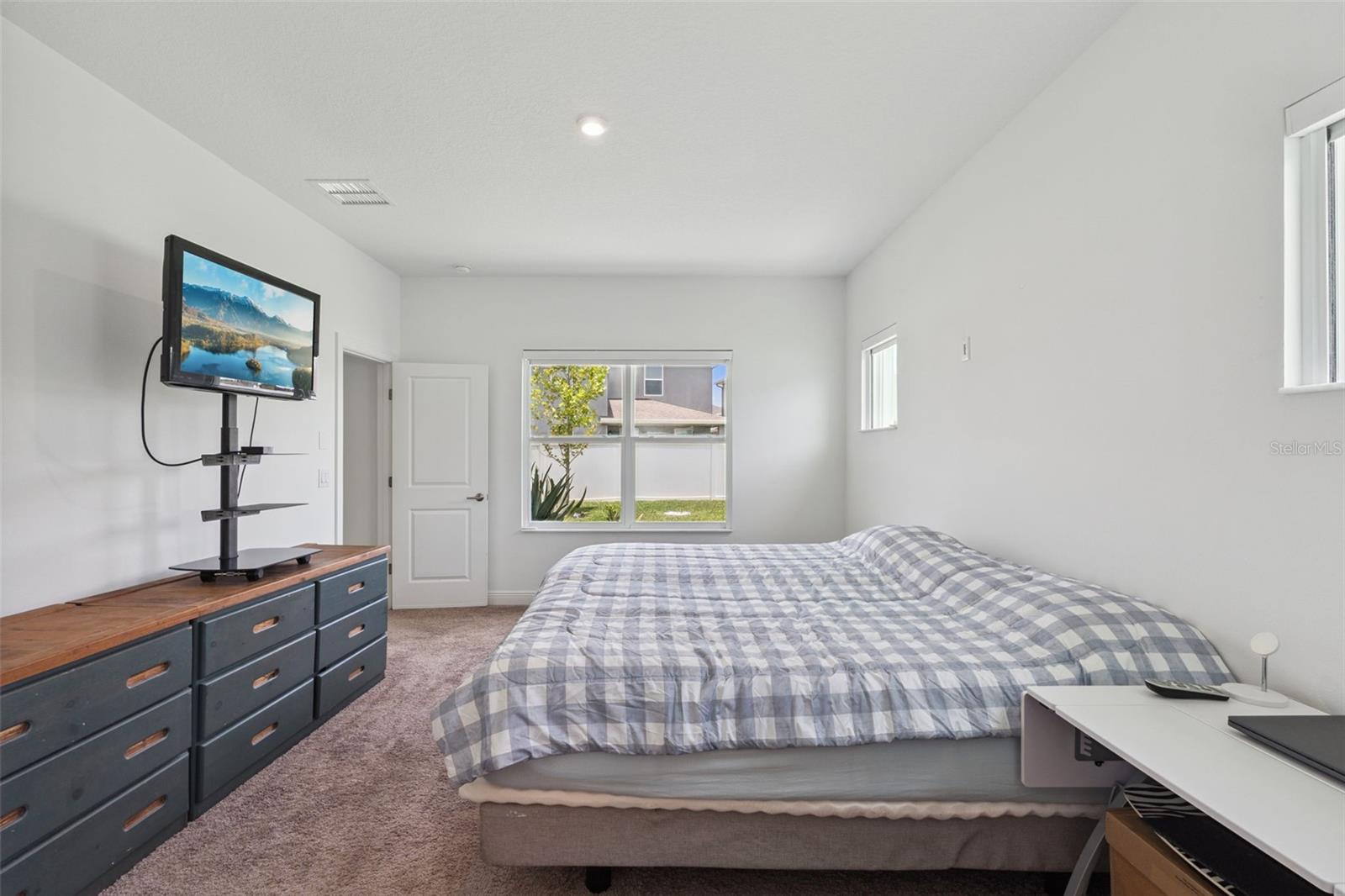 5785 Wallis Ln Property Photo 17