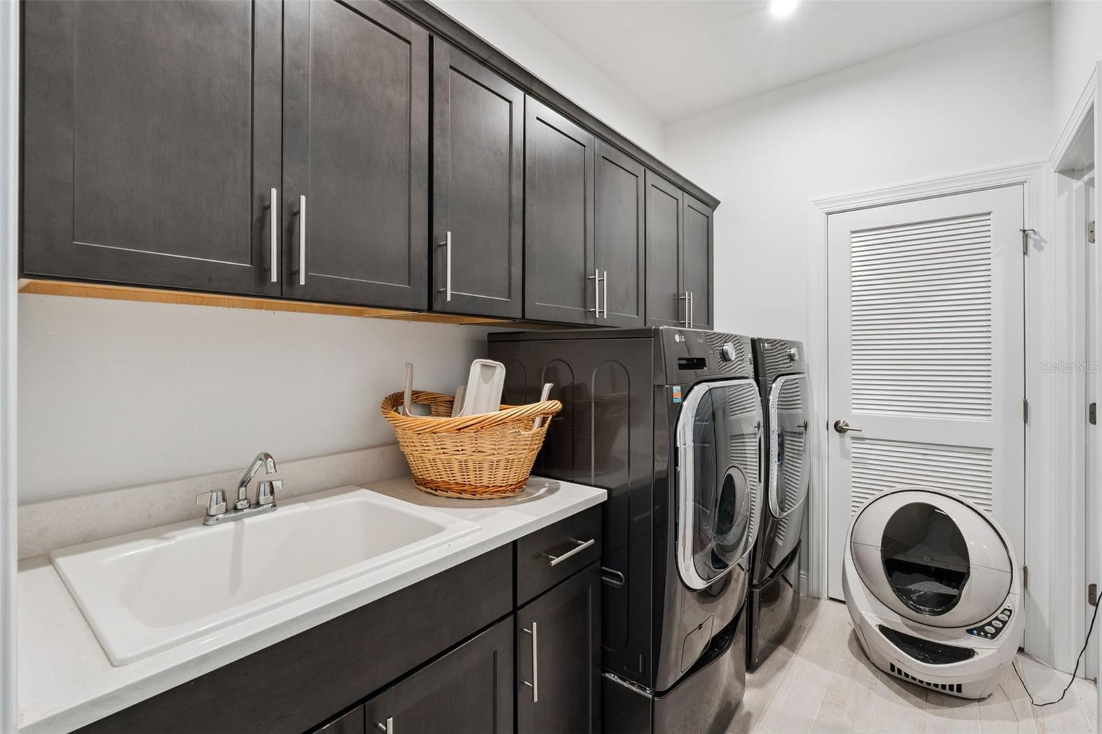 5785 Wallis Ln Property Photo 25