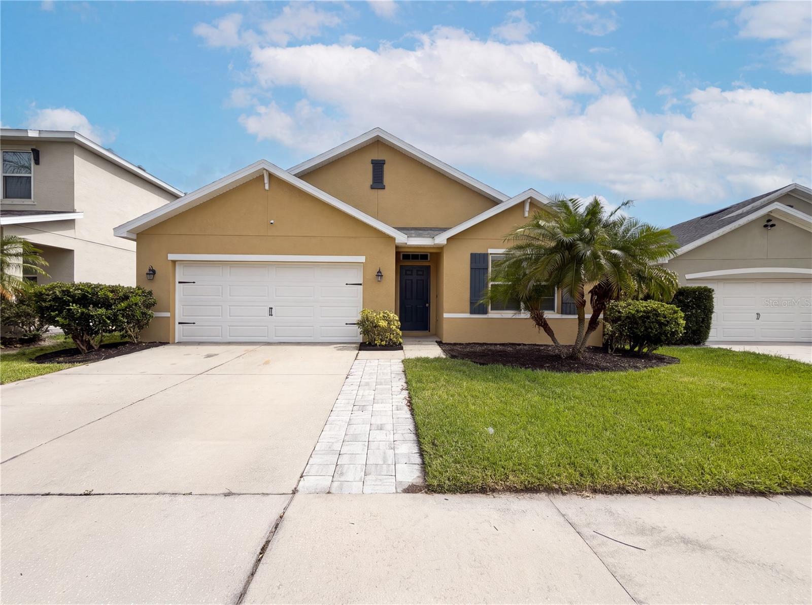 16415 TREASURE POINT DR Property Photo 1