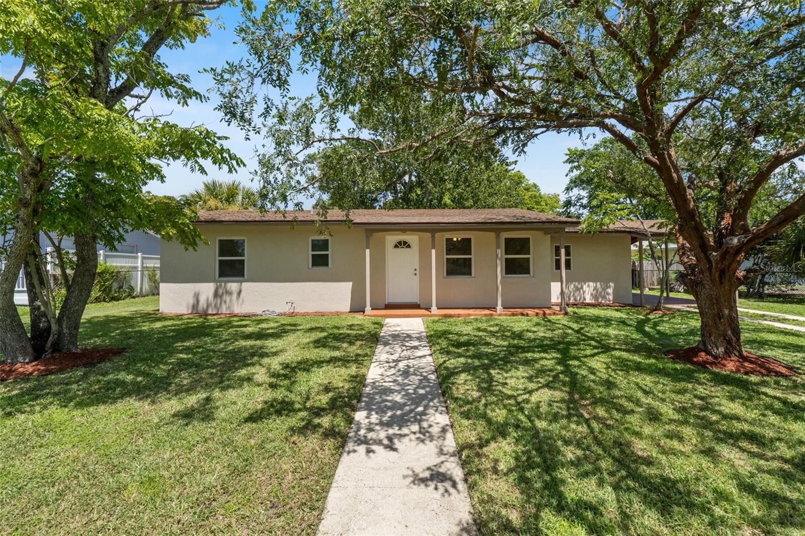 1524 Providence Blvd Property Photo 1