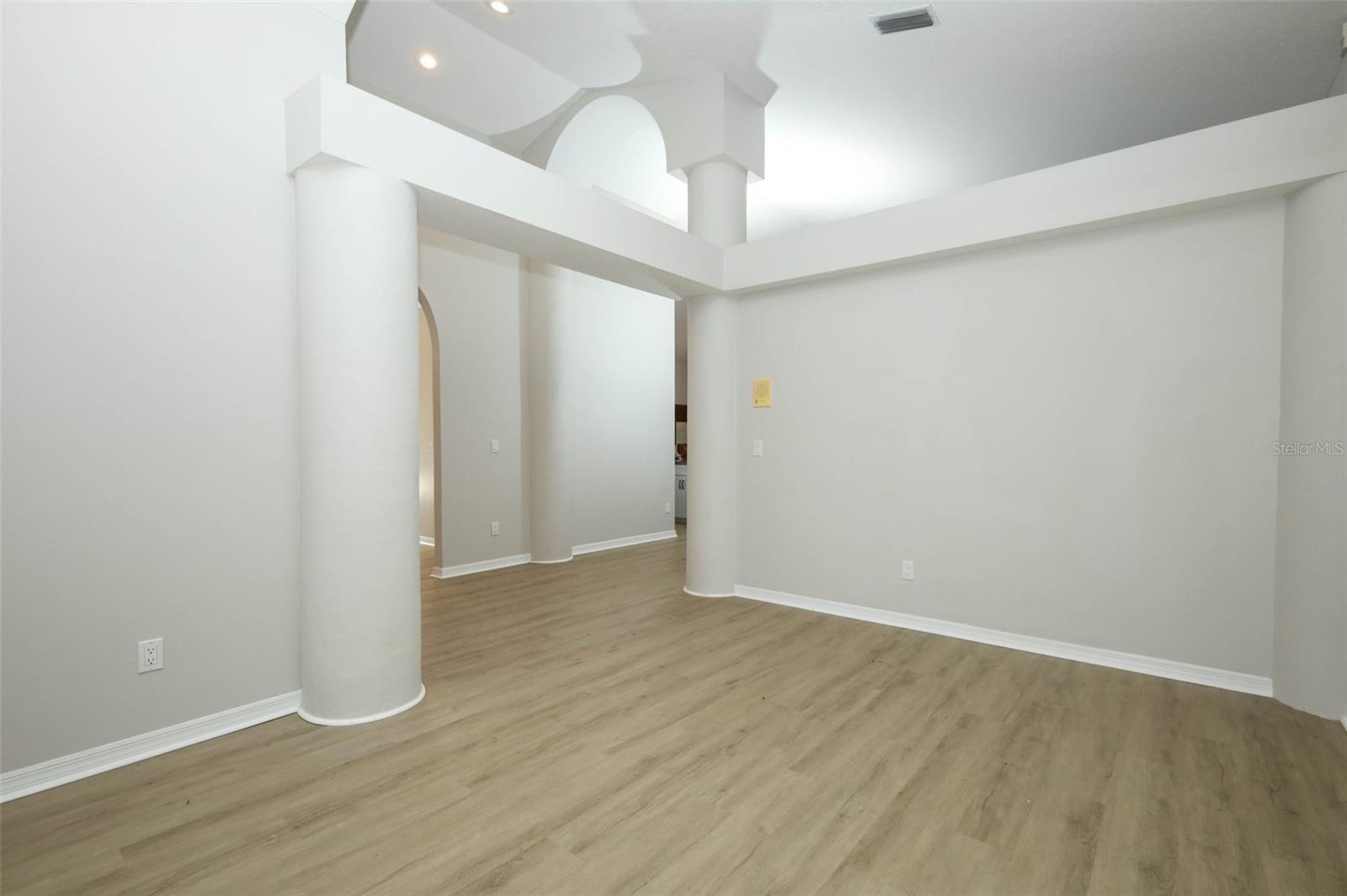 2357 Chantilly Ter Property Photo 8