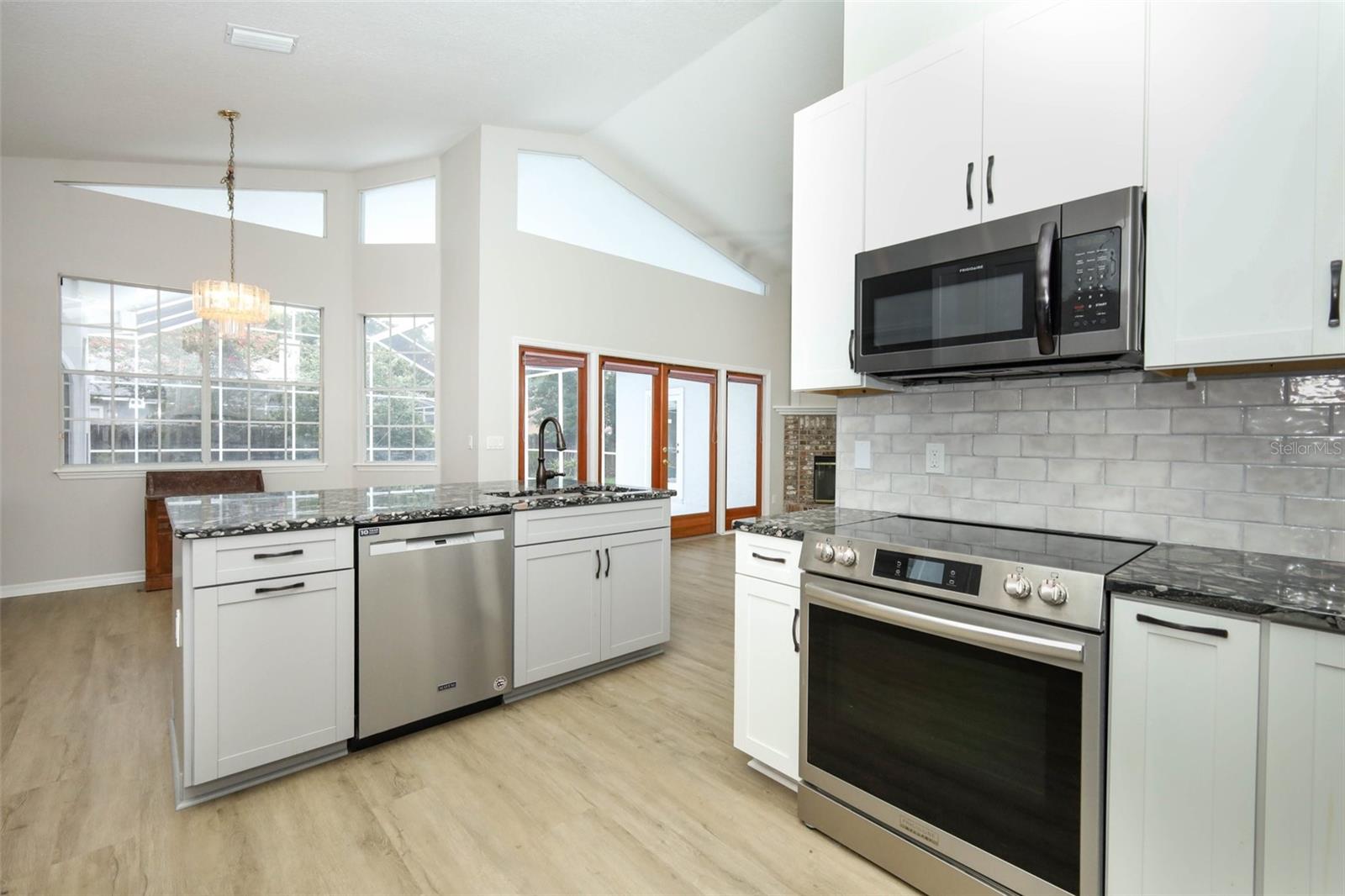 2357 Chantilly Ter Property Photo 16