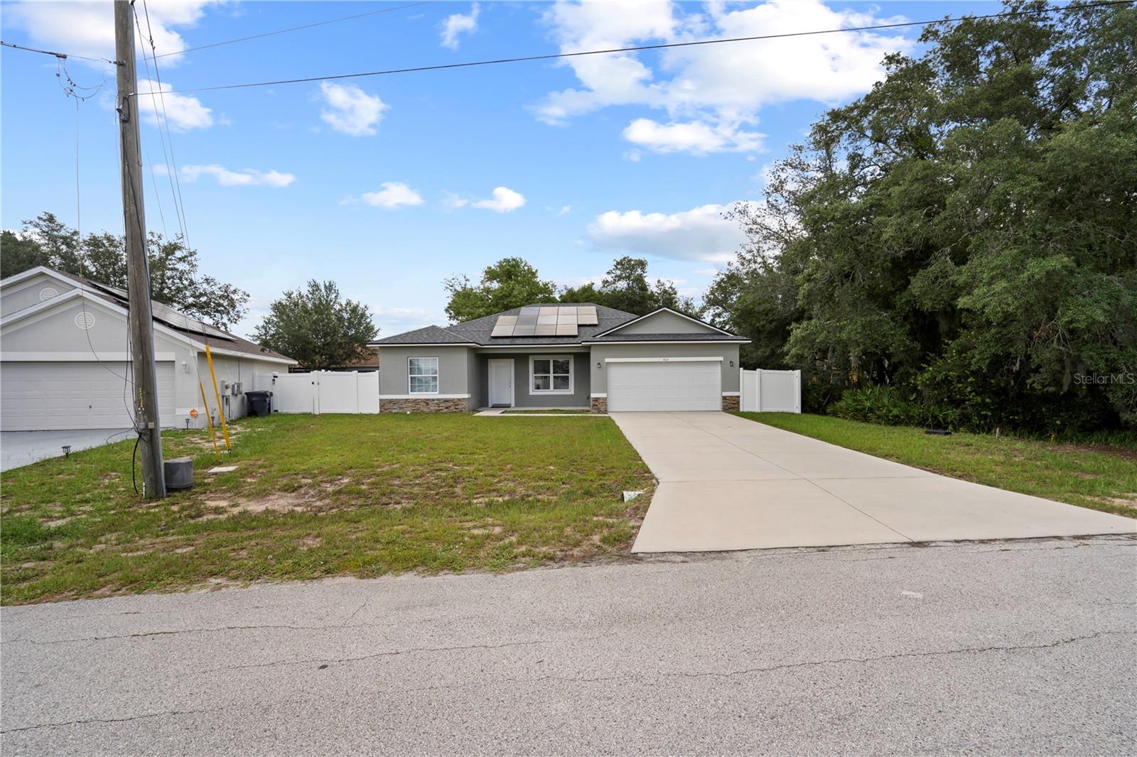 464 Danube Dr Property Photo 2