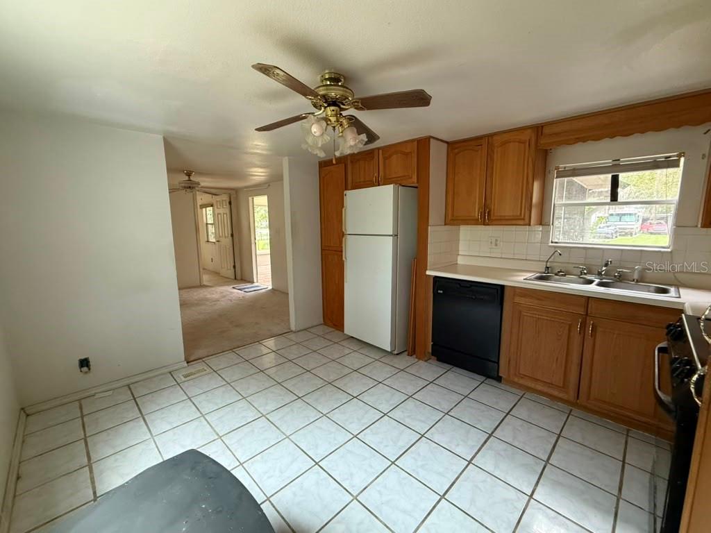 27416 Walnut Ave Property Photo 16