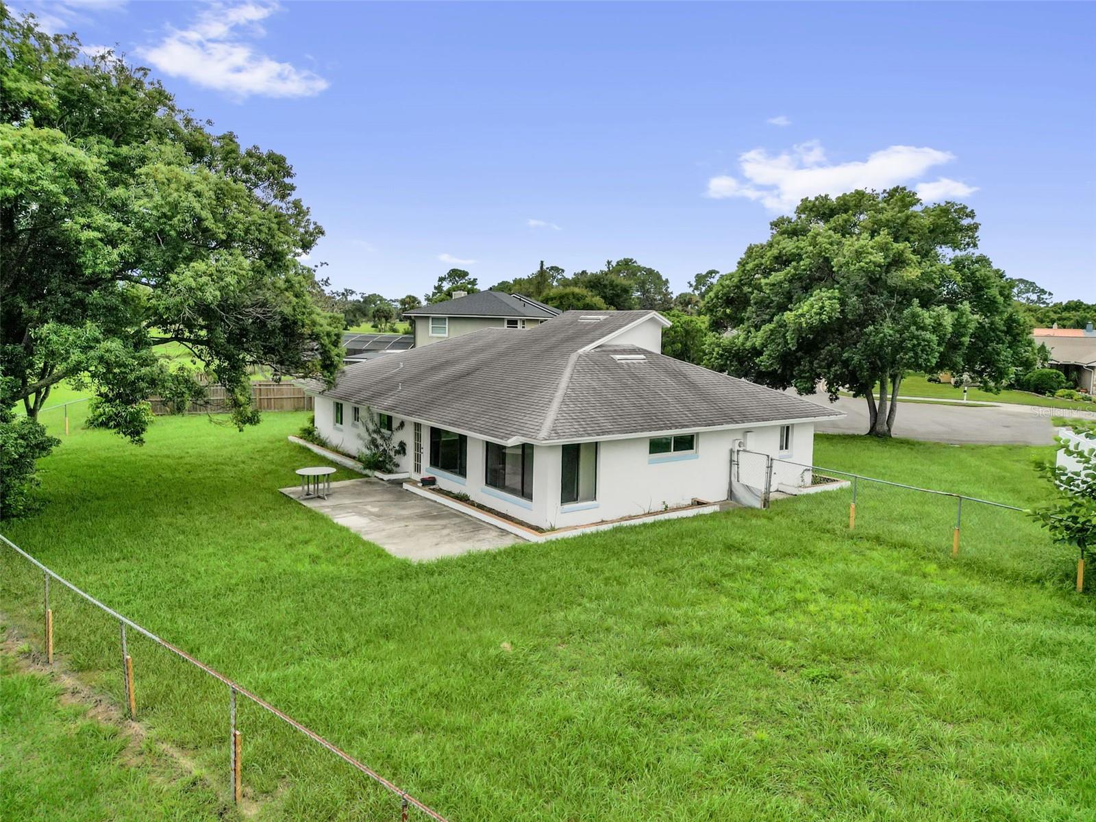 140 Fairway Ten Dr Property Photo 27
