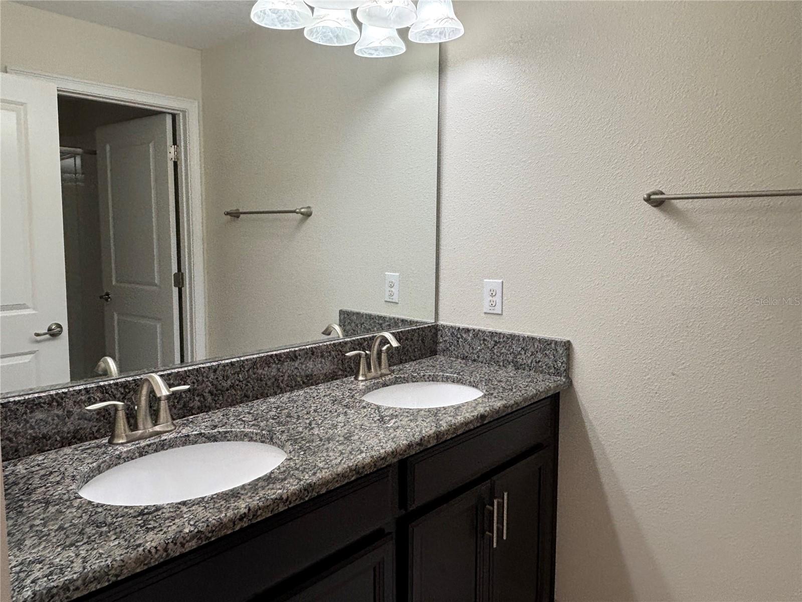 1591 Moon Valley Dr Property Photo 17