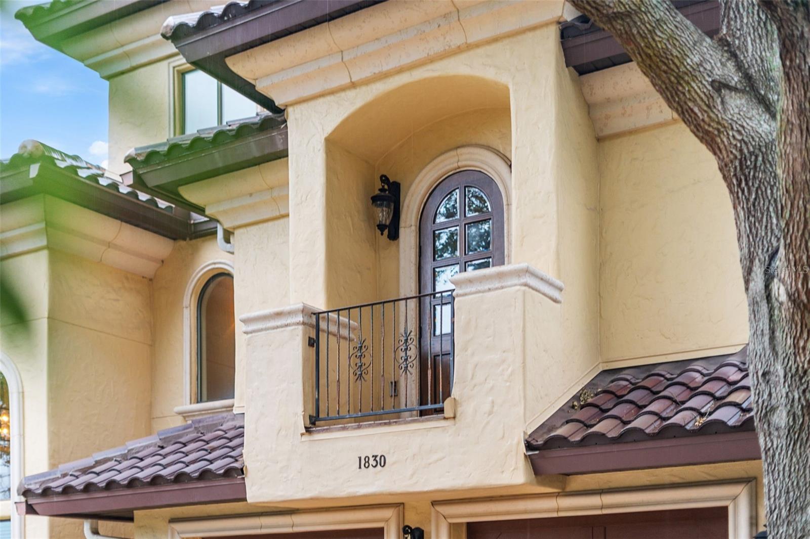 O6426052 Property Photo 6
