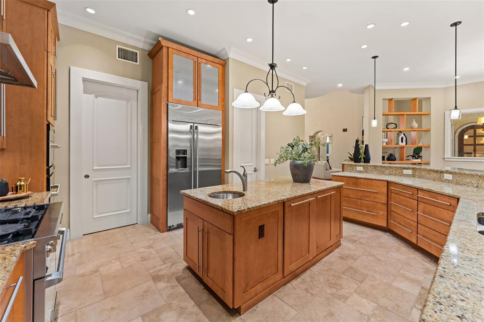 O6426052 Property Photo 15