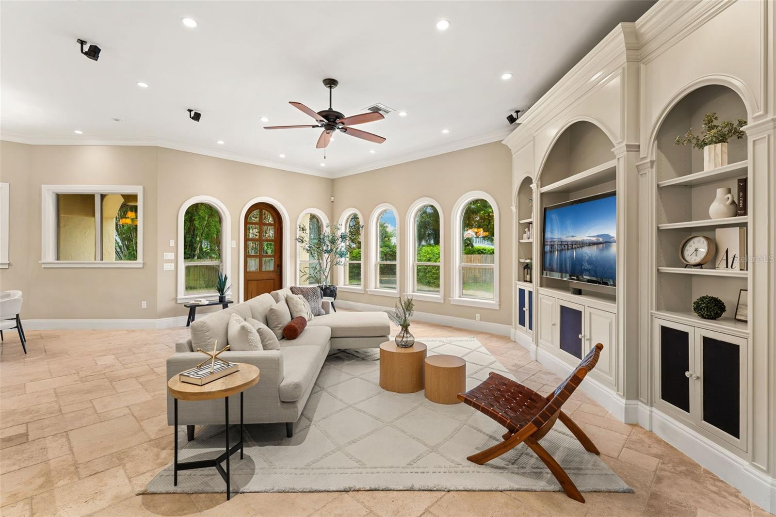 O6426052 Property Photo 22