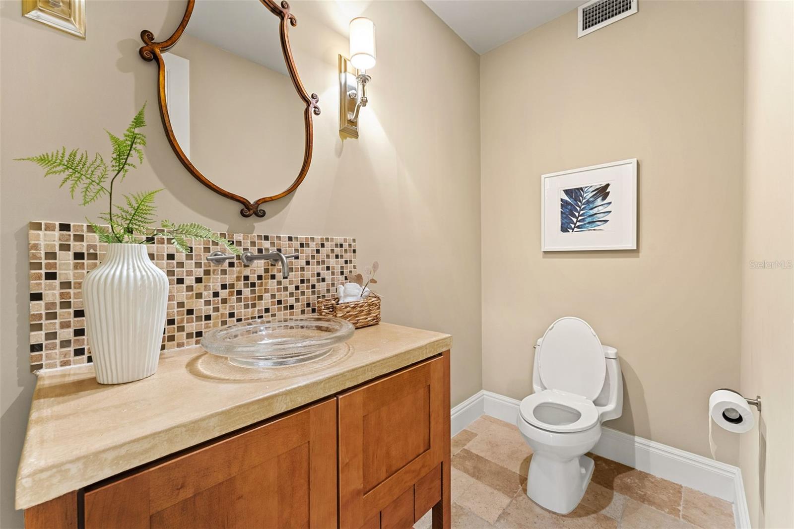 O6426052 Property Photo 29