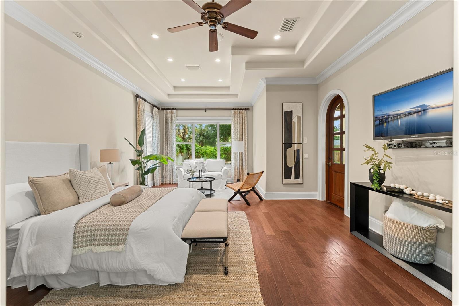 O6426052 Property Photo 53