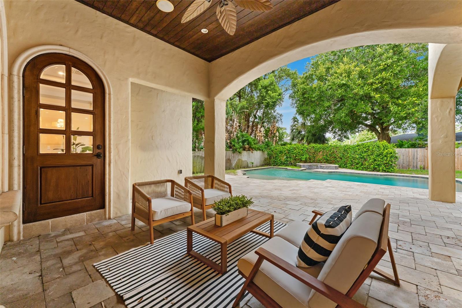 O6426052 Property Photo 62