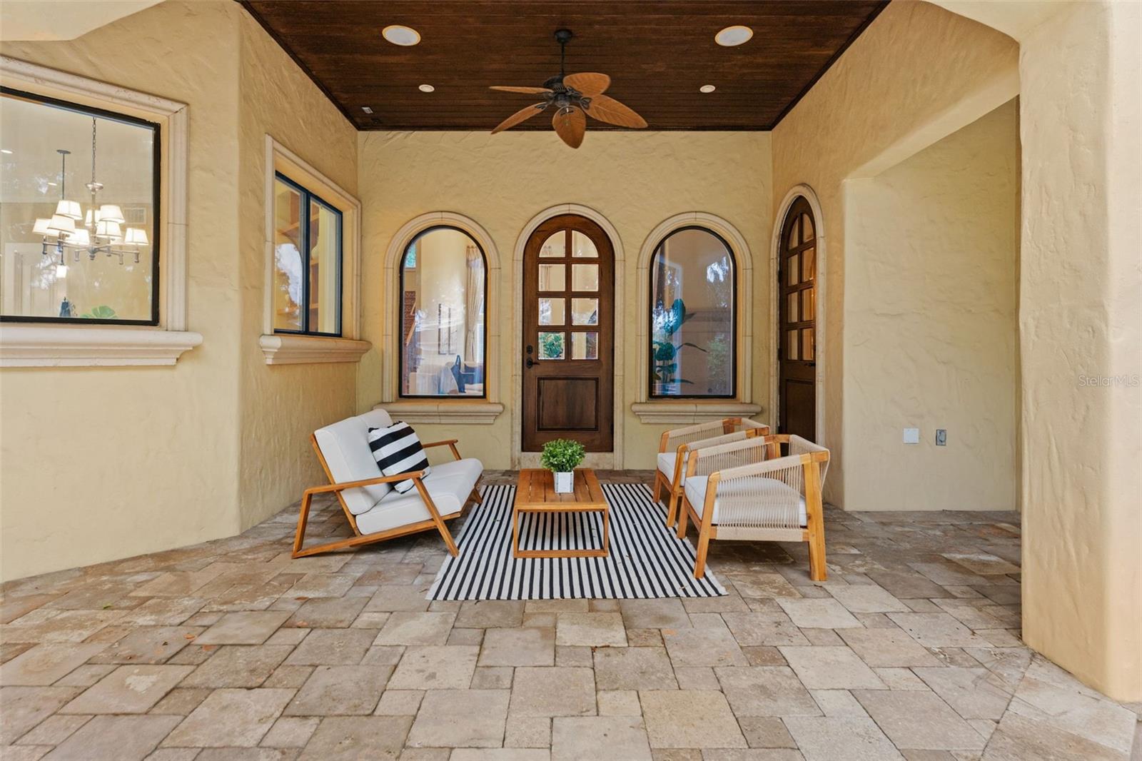 O6426052 Property Photo 64