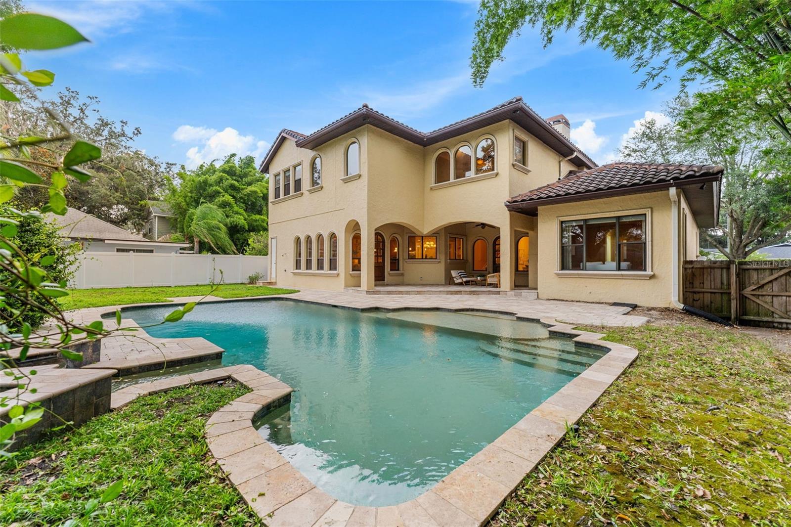 O6426052 Property Photo 66