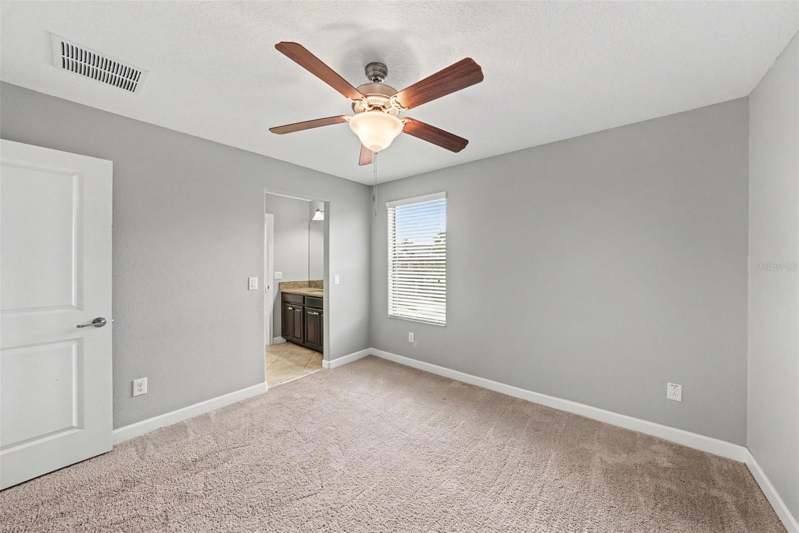 28500 Pleasant Bay Loop Property Photo 8