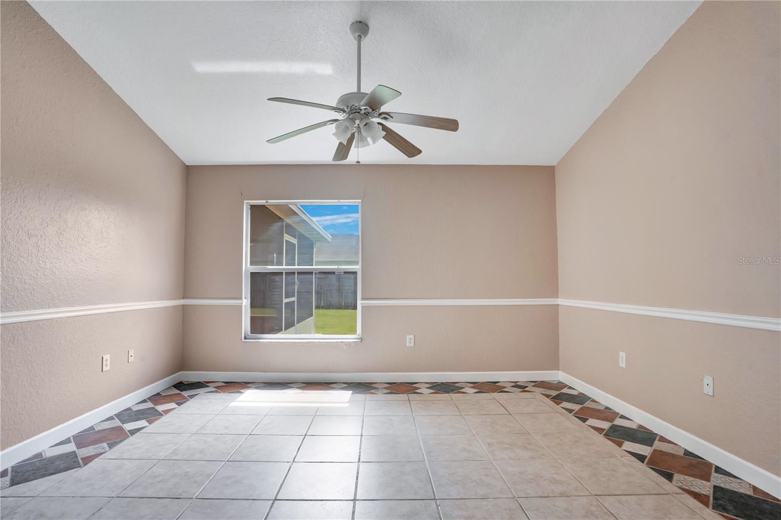 667 Jessanda Cir Property Photo 15