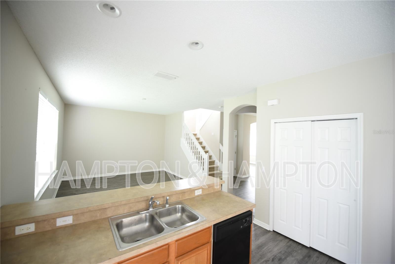 2809 Eagle Claw Ct Property Photo 6