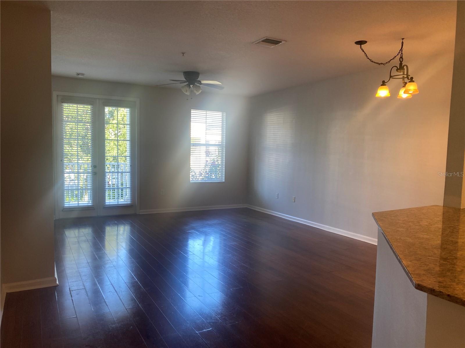 987 Fern Ave #202 Property Photo 11
