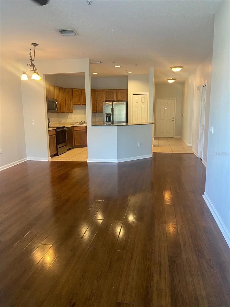 987 Fern Ave #202 Property Photo 13