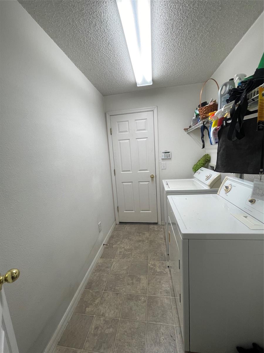 346 Puffer Ct Property Photo 23